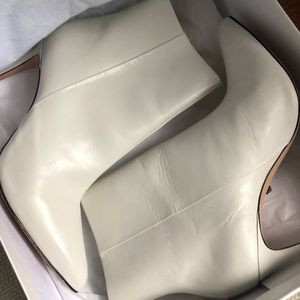 Schutz Michela Bootie White Size 9.5M